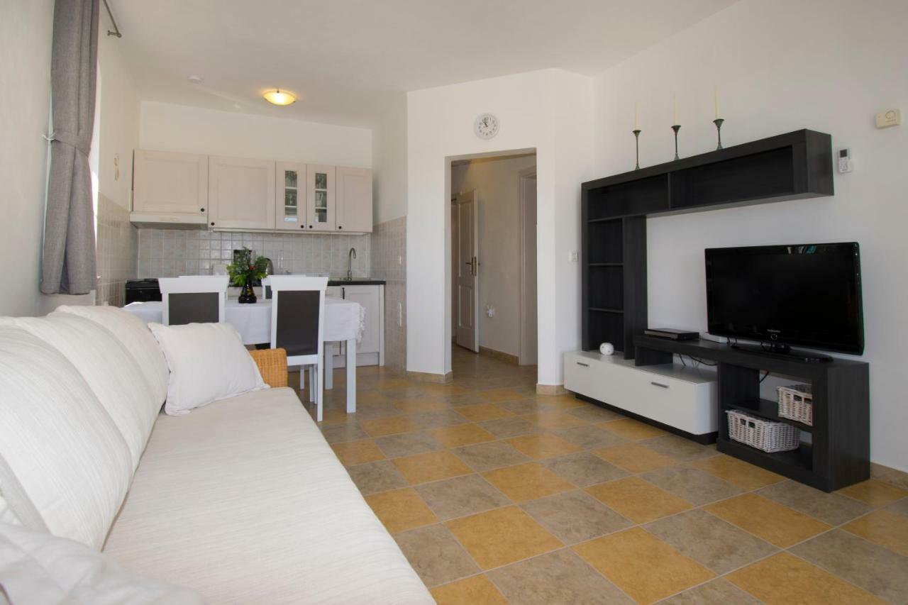 Apartman Mendula Premantura Luaran gambar